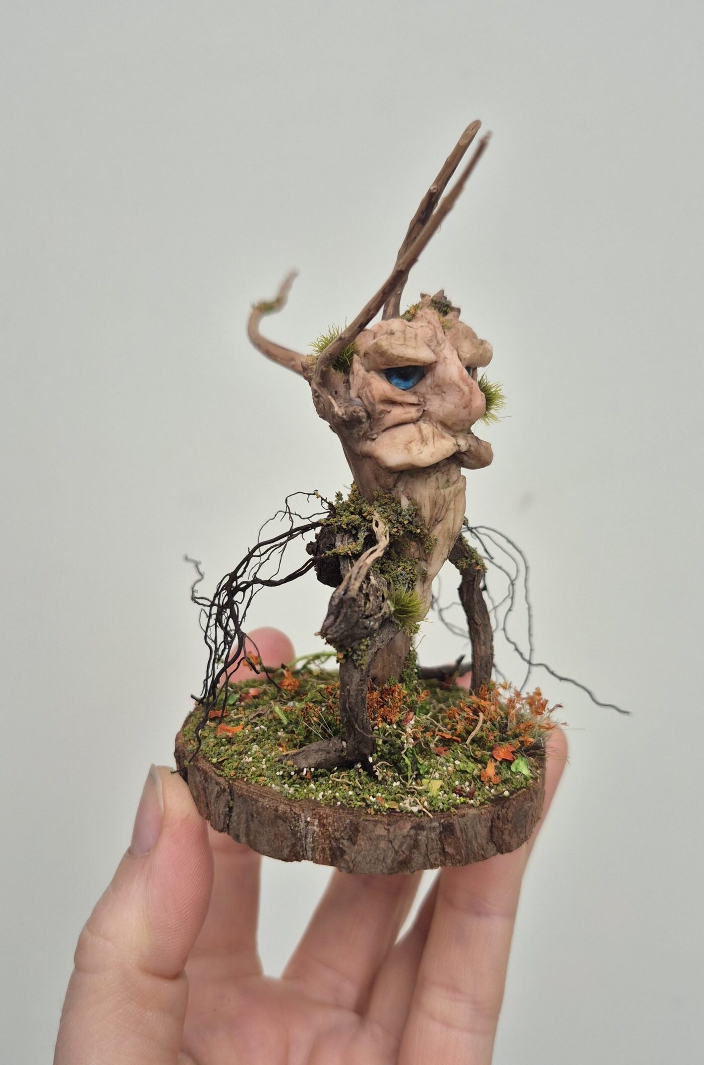 Warden of the Emerald Moss - Image 12